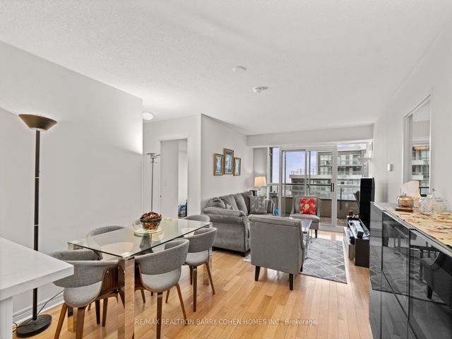 2606 - 23 Hollywood Ave