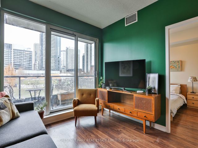 208 - 260 Sackville St