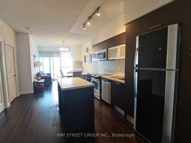 3505 - 386 Yonge St