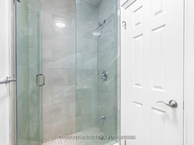 509 - 302 Spadina Ave