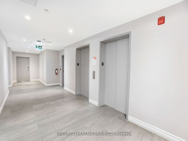 509 - 302 Spadina Ave