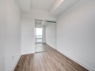 1901 - 15 Queens Quay E