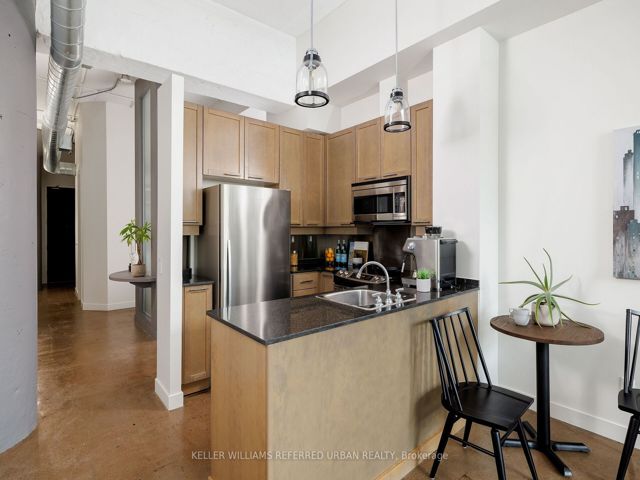 618 - 155 Dalhousie St