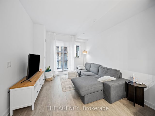 522 - 543 Richmond St W