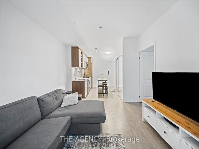 522 - 543 Richmond St W