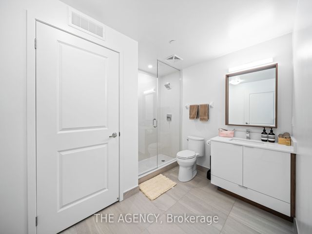 522 - 543 Richmond St W