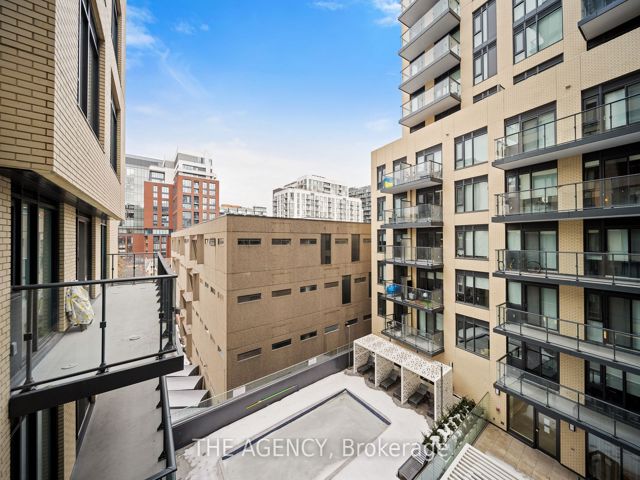522 - 543 Richmond St W