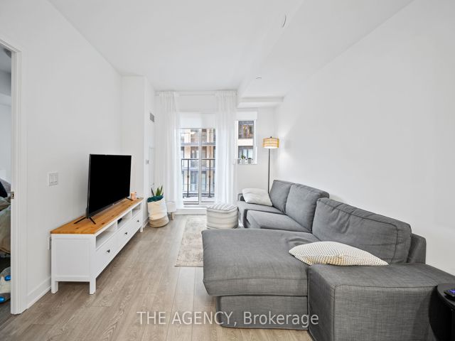 522 - 543 Richmond St W