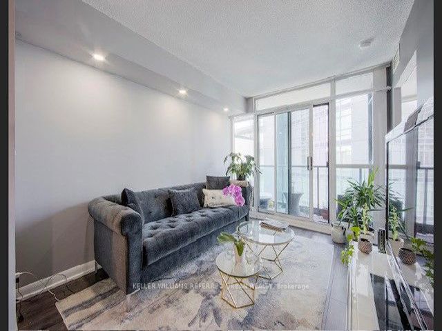 1201 - 600 Fleet St
