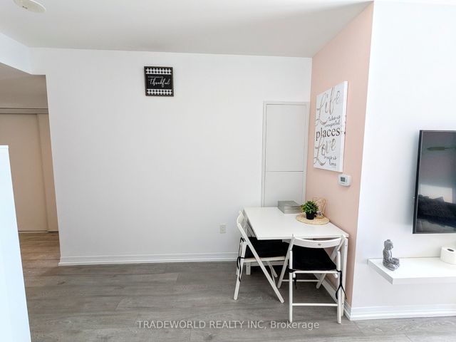 717 - 251 Jarvis St
