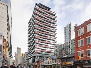 1015 - 215 Queen St W