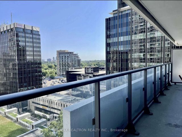 1007 - 2221 Yonge St