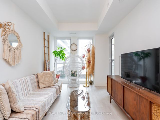 201 - 223 St. Clair Ave W
