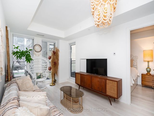 201 - 223 St. Clair Ave W