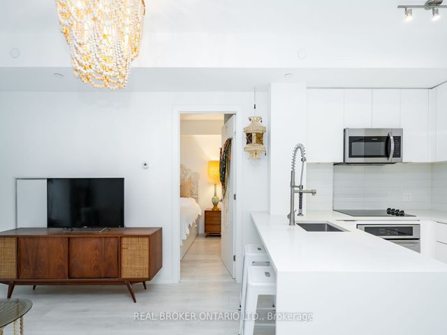 201 - 223 St. Clair Ave W