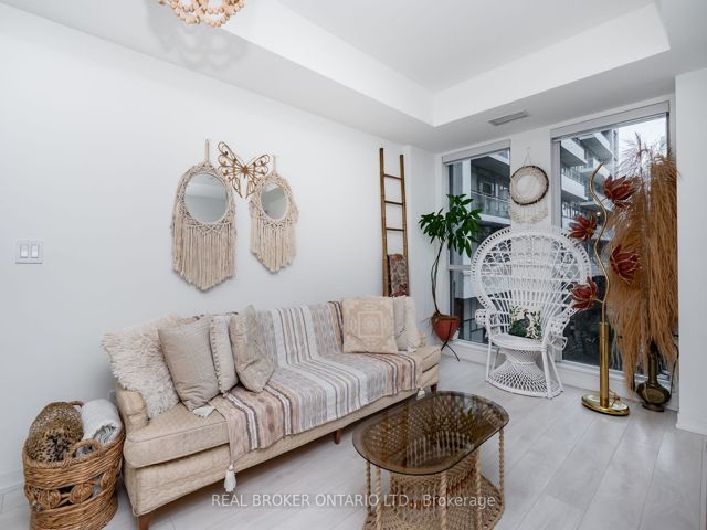 201 - 223 St. Clair Ave W
