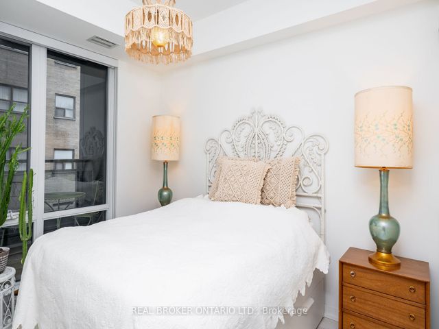 201 - 223 St. Clair Ave W