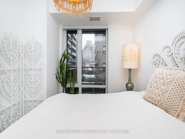 201 - 223 St. Clair Ave W