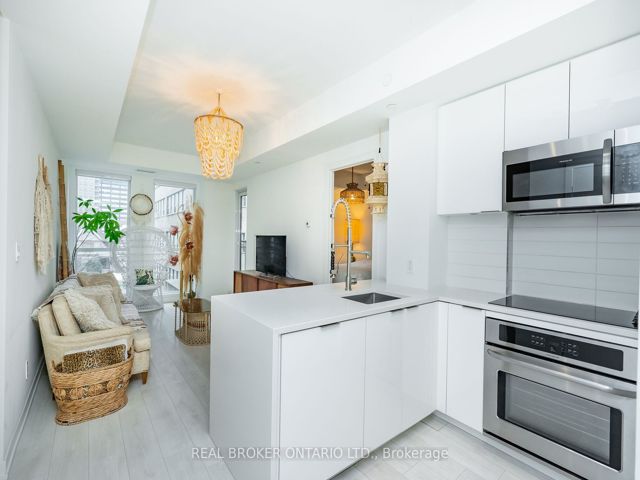 201 - 223 St. Clair Ave W