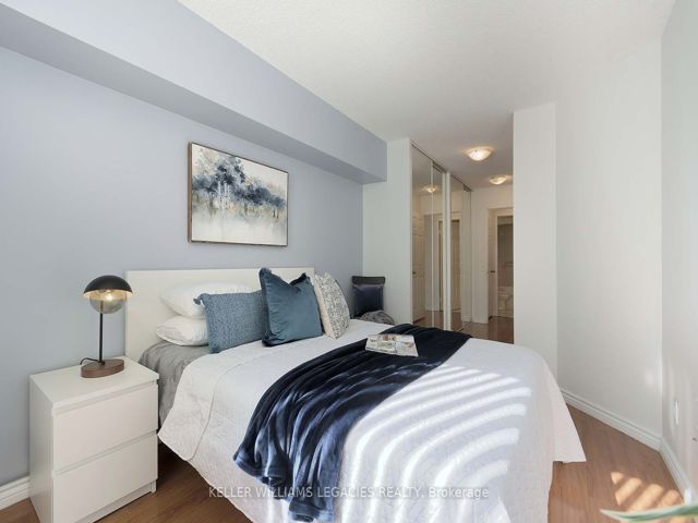 1203 - 7 Bishop Ave