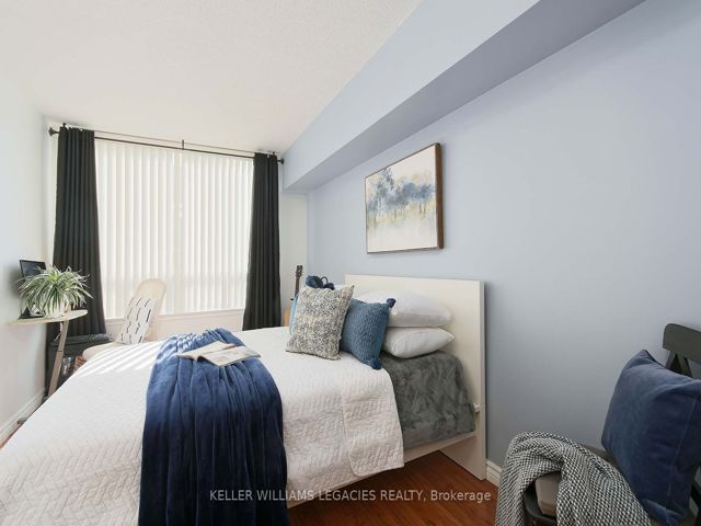 1203 - 7 Bishop Ave