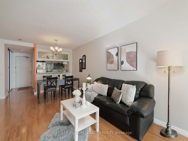 1203 - 7 Bishop Ave
