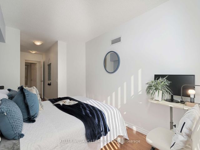 1203 - 7 Bishop Ave