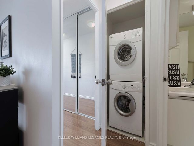 1203 - 7 Bishop Ave