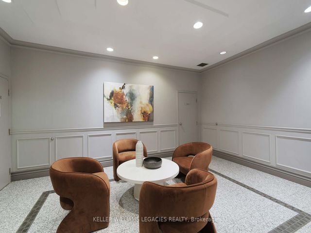 1203 - 7 Bishop Ave