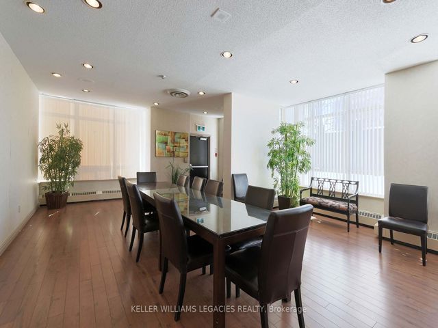 1203 - 7 Bishop Ave