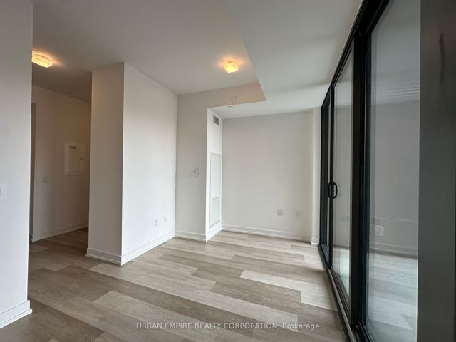 536 - 28 Eastern Ave