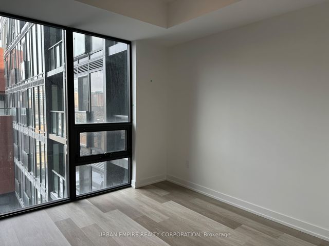536 - 28 Eastern Ave