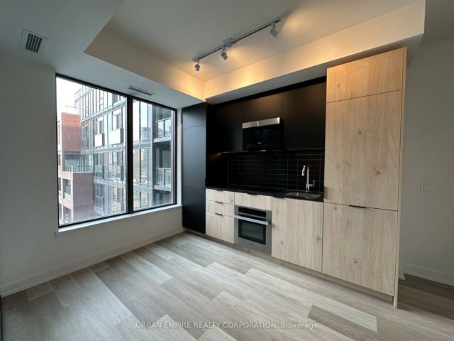 536 - 28 Eastern Ave