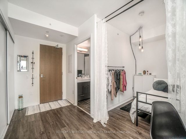 3206 - 251 Jarvis St