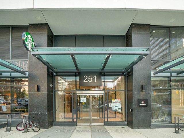 3206 - 251 Jarvis St