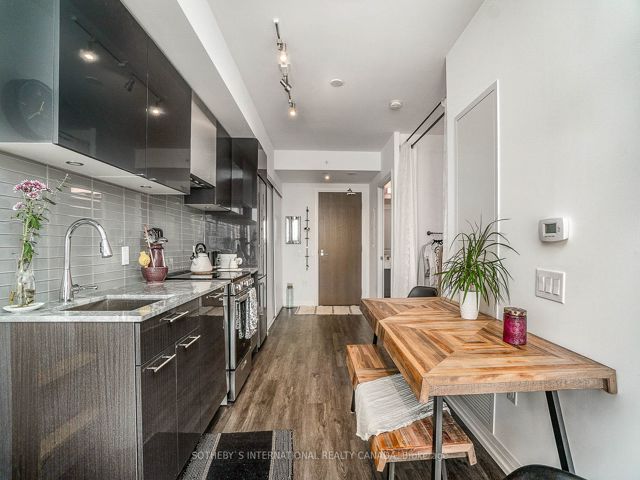 3206 - 251 Jarvis St