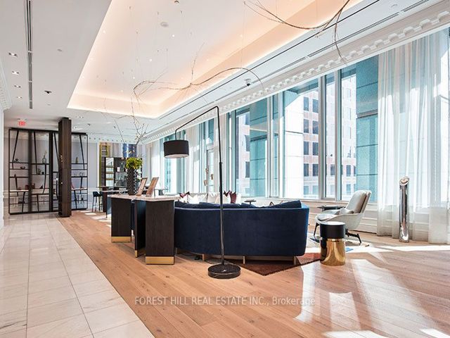 4202 - 311 Bay St