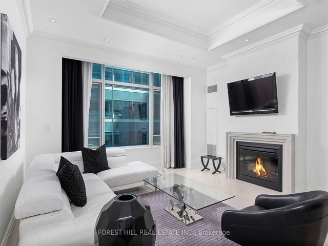 4202 - 311 Bay St