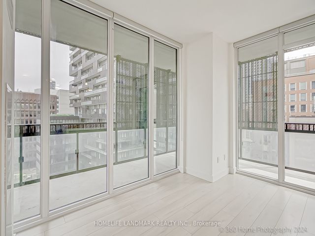508 - 8 Eglinton Ave E