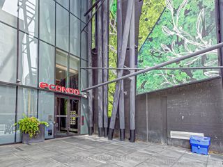 508 - 8 Eglinton Ave E