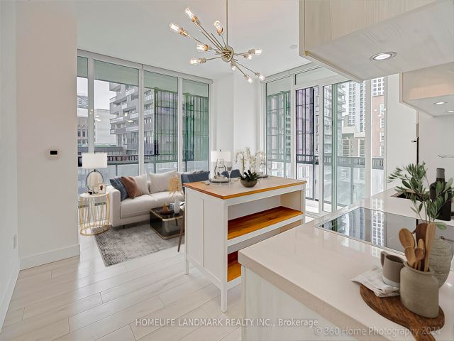 508 - 8 Eglinton Ave E