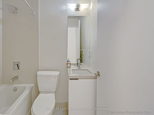508 - 8 Eglinton Ave E