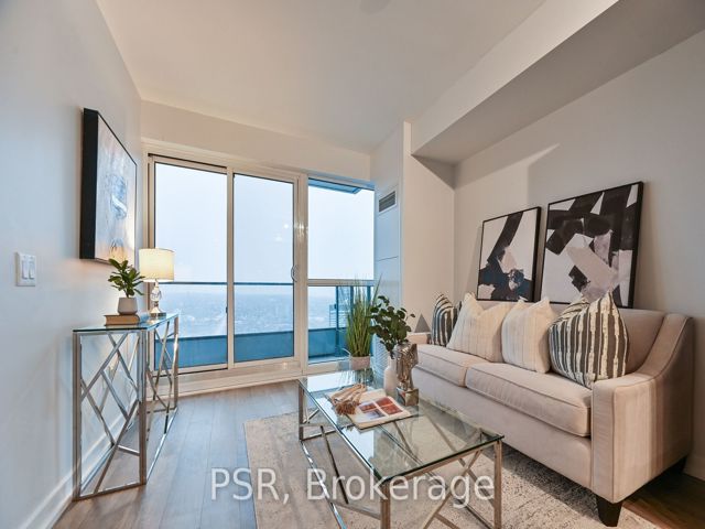 4409 - 395 Bloor St E