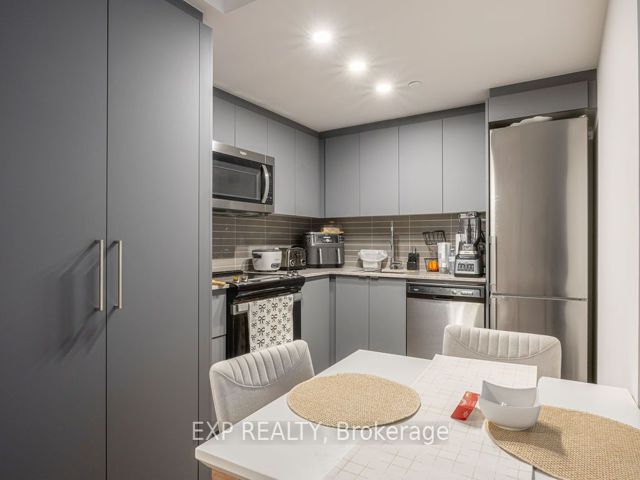 311 - 30 Tretti Way