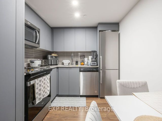 311 - 30 Tretti Way