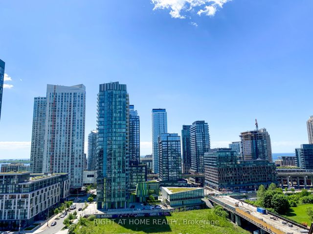 1107 - 576 Front St W