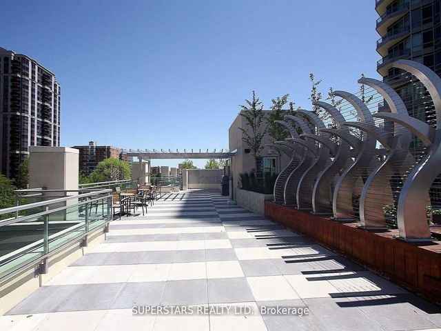 2010 - 18 Holmes Ave