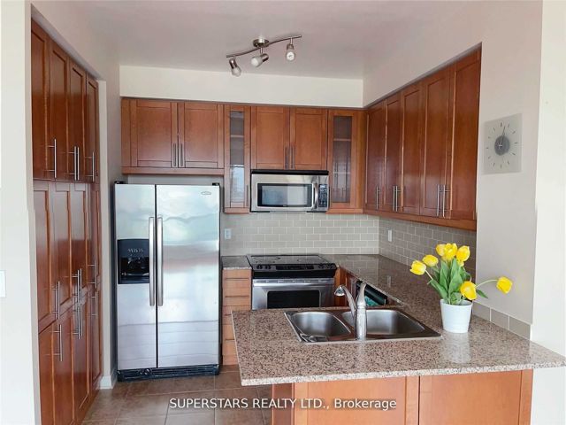 2010 - 18 Holmes Ave