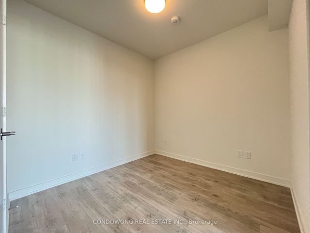 1003 - 425 Front St E