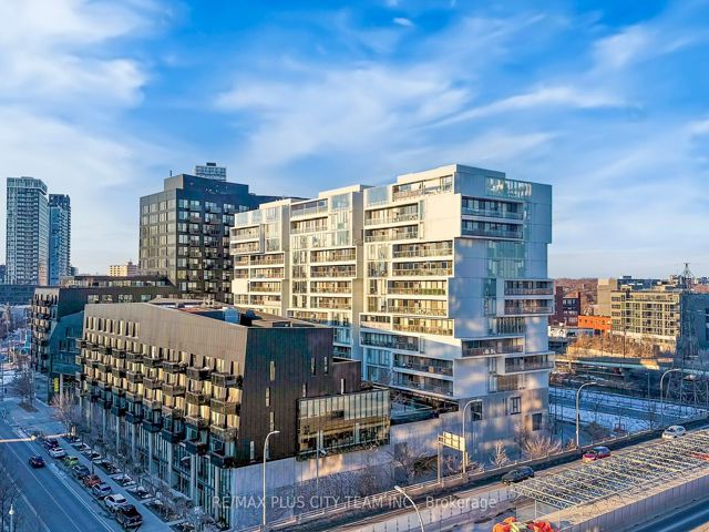 909 - 21 Lawren Harris Sq